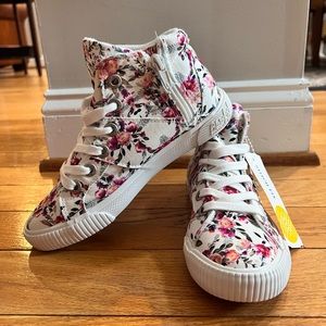 Blowfish Malibu Kids Destiny Sneaker Size 3Y